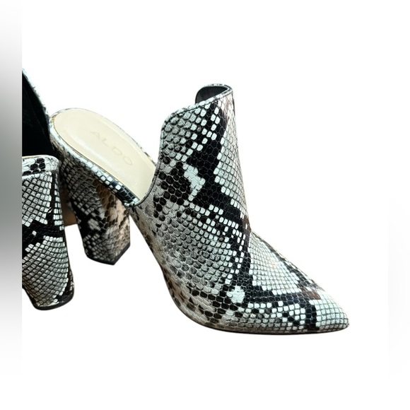 ALDO women’s Etalisien Snakeskin Embossed Block
Heel Mule size 7 - Picture 4 of 9
